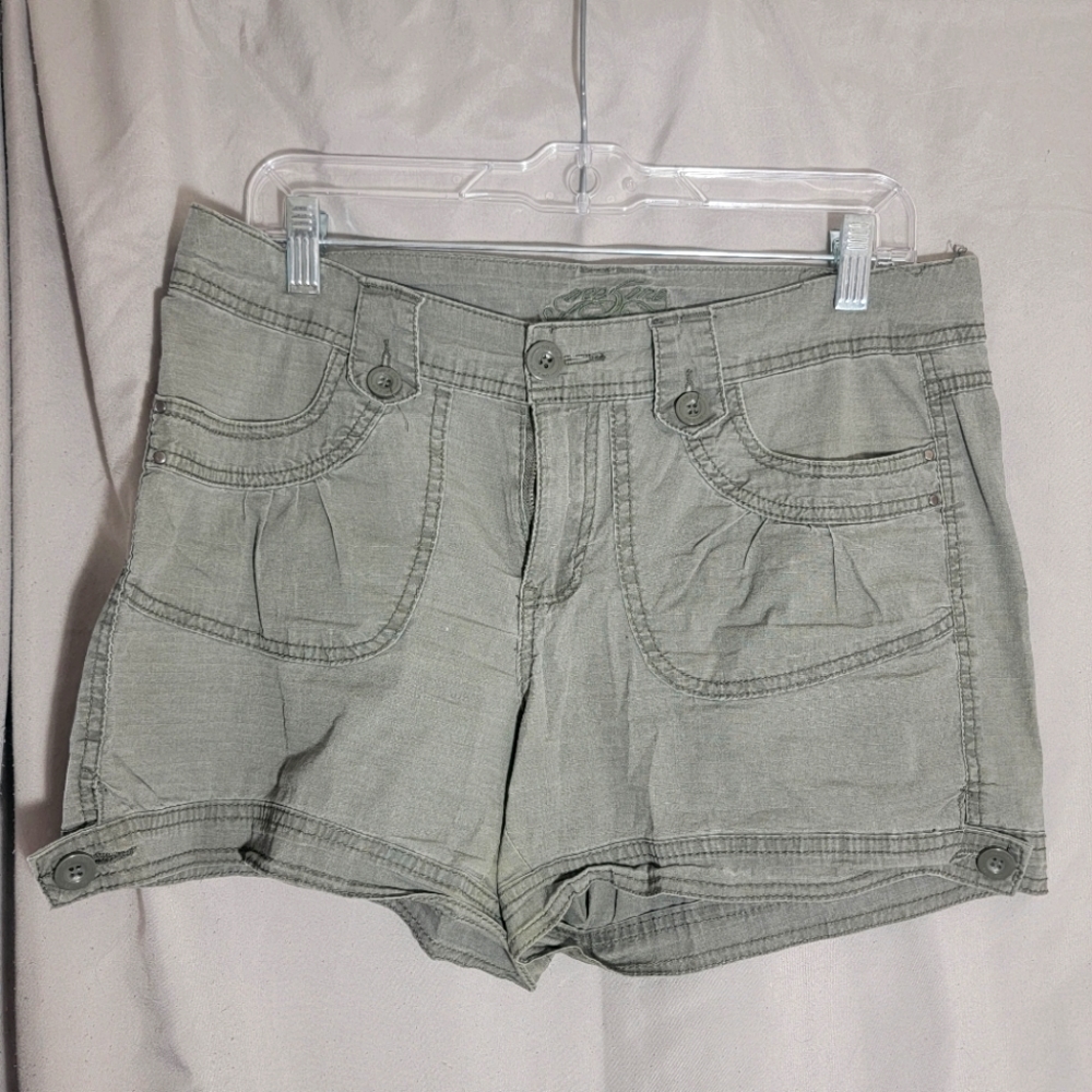 One 5 One ⨳ Look Similar to Cargo Shorts ⨳ Army Green ⨳ Relaxed Fit